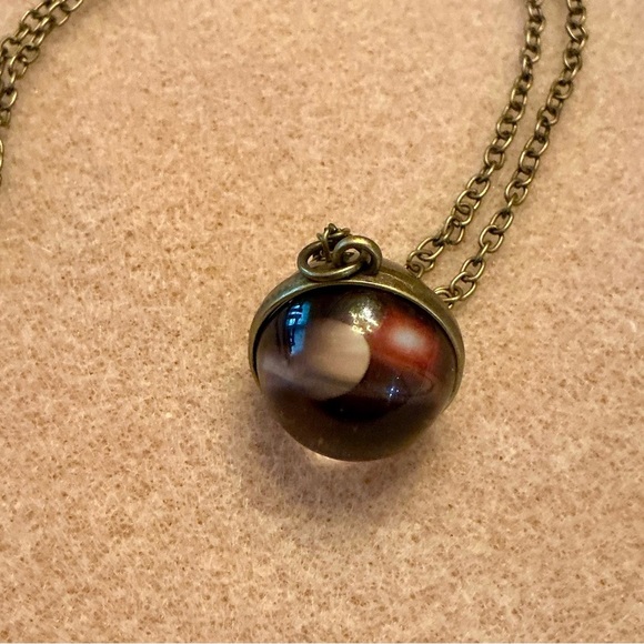 Beautiful Necklace 22” BN - Picture 2 of 2